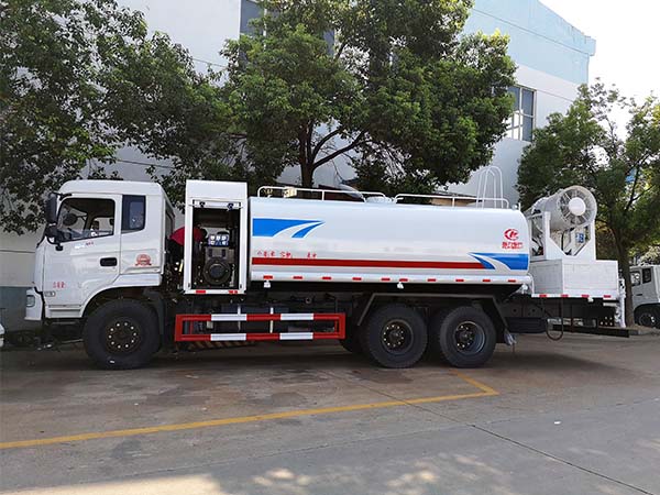 东风御龙后双桥60米雾炮车