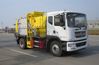 程力威牌CLW5080TCAH6餐厨垃圾车