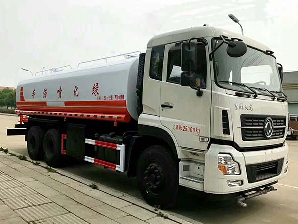 东风天龙20吨大型喷洒车