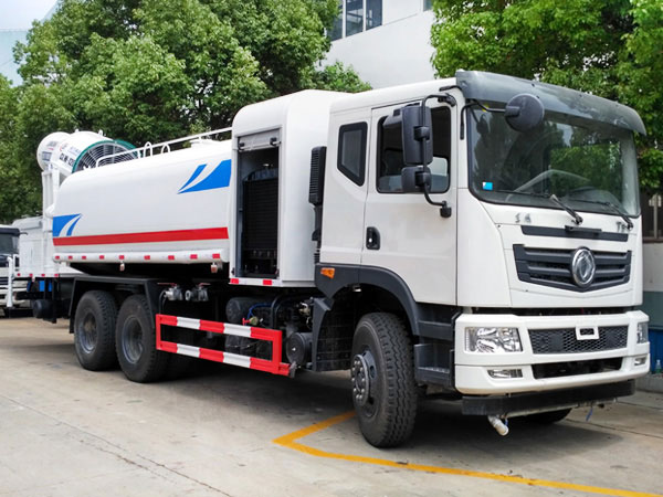 T5后双桥100米雾炮车