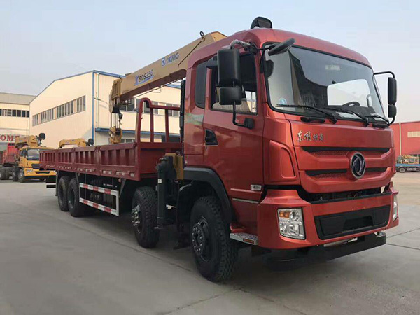 东风畅行前四后八16吨随车吊