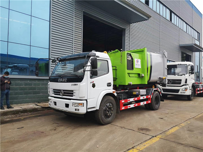多利卡大型勾臂垃圾车-地下室专用移动压缩垃圾站