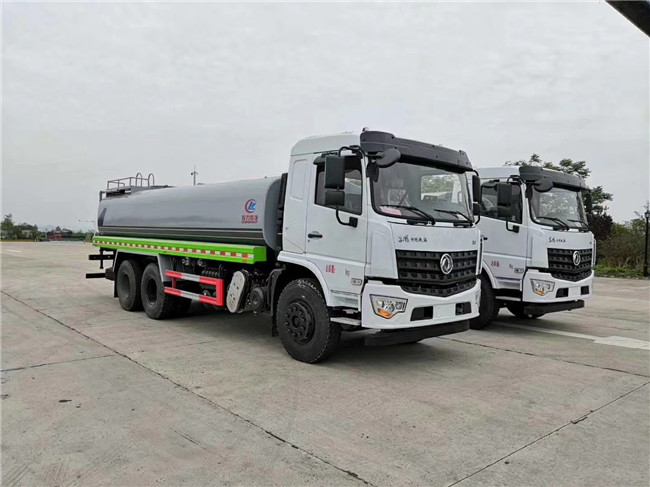 国六东风后八轮18方洒水车