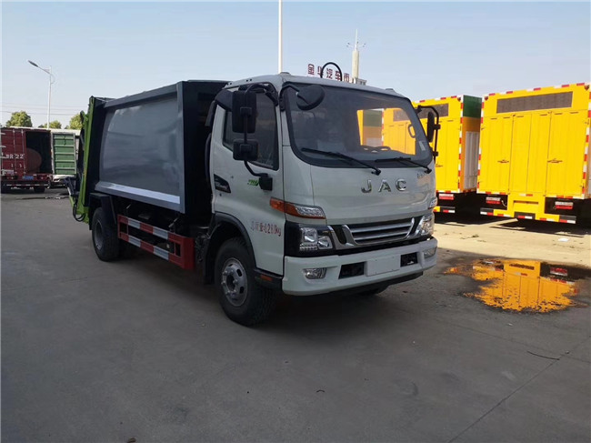 江淮骏铃八方压缩垃圾车