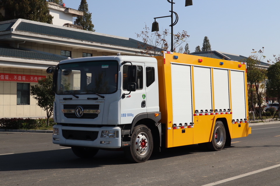 东风D9抢险排涝车